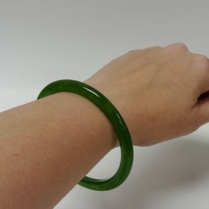 Jewelry - Vintage Marbled Green Bakelite Bangle Jewelry - Vintage Marbled Green Bakelite Bangle